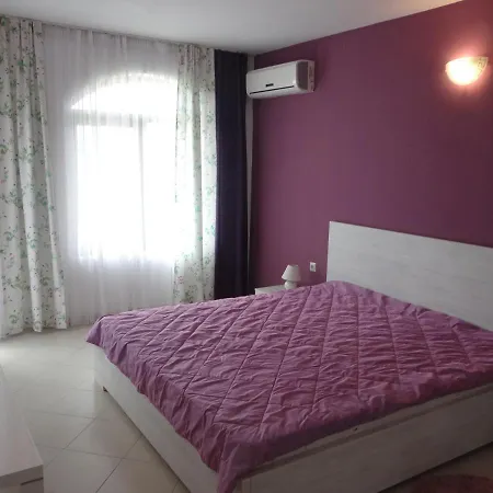 Oasis Lila Апартамент Лозенец