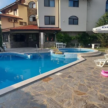 Oasis Lila Апартамент Лозенец